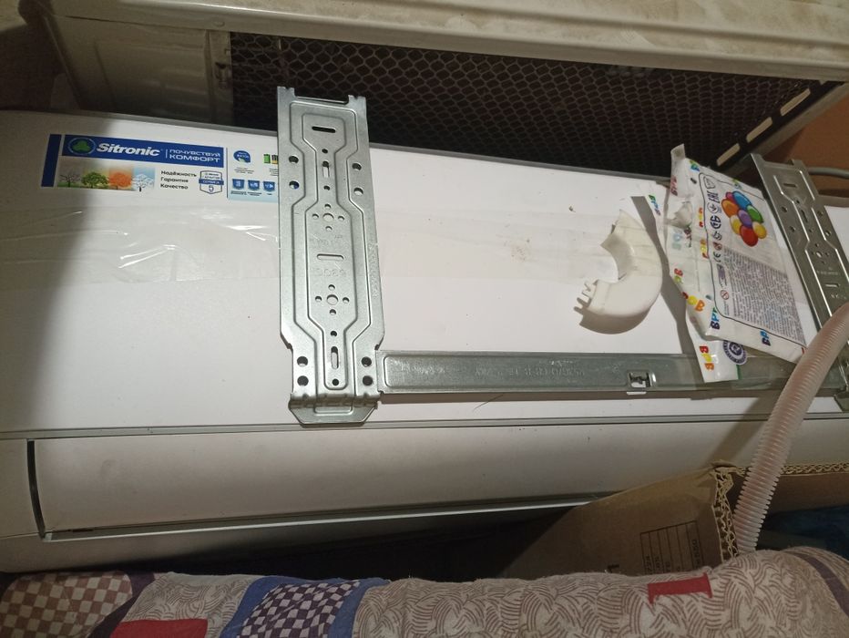 Продам кондёр 12,бильярдный шары, директорский стол