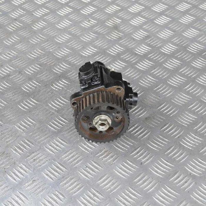 Pompa injectie Opel Astra H  1.9 cdti  cod 0445010183