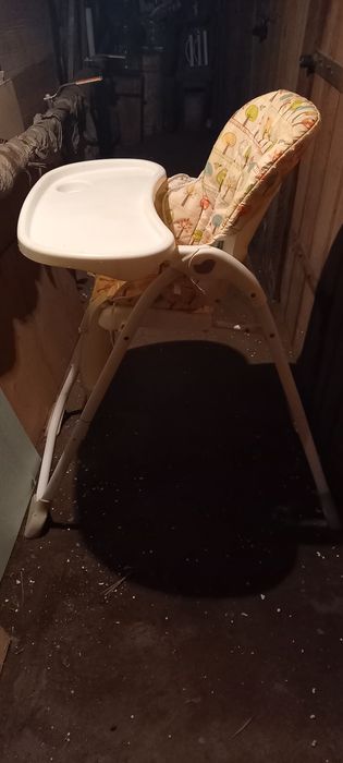 Продам столик для кормления