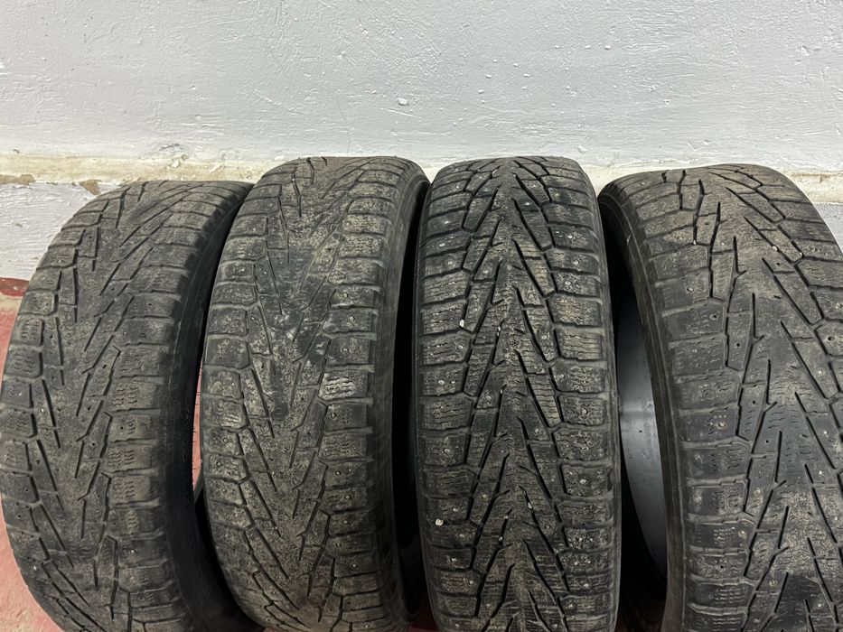 Продам шины 235/65/17
