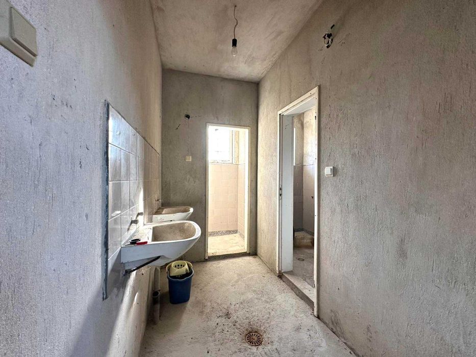 Продава се Промишлена сграда в с. Ресен, Област Велико Търново - 123 кв.м за 196 €/кв.м - Снимка #8