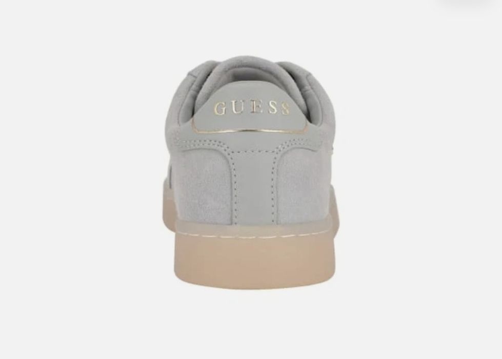 Женские кроссовки Guess модель Jazlie