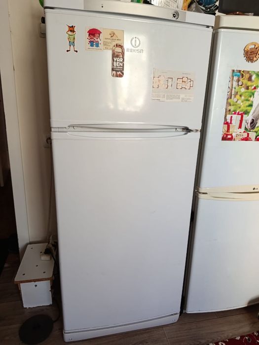 Продам два холодильника