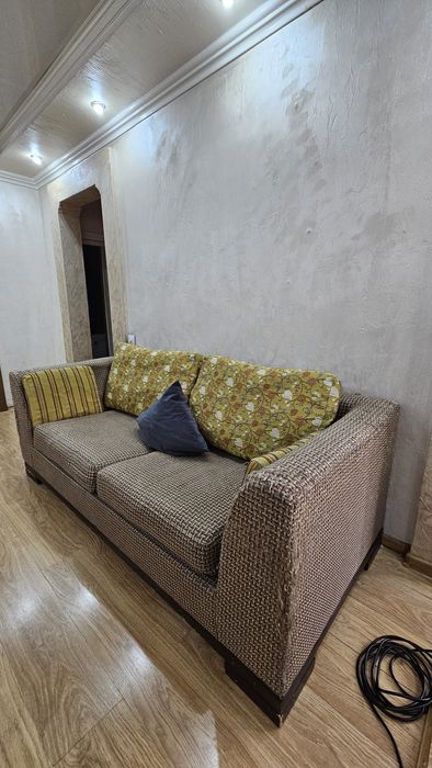 Отдам диван раскрадной. Бесплатно