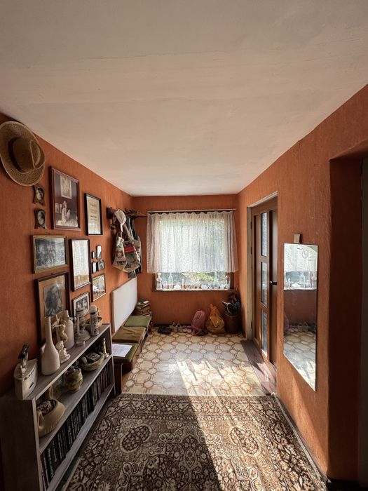 Продава къща в с. Долно Сахране, общ. Павел баня