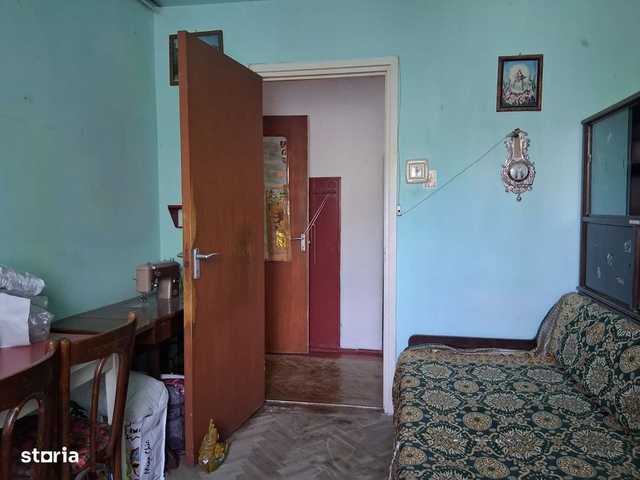 3 camere/ 10 min Metrou/ 68 mp