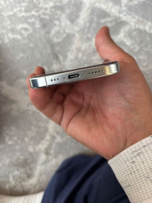 İphone 16 pro 128 гб белый