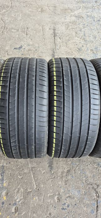4 anvelope vara Bridgestone 255/35/21.Pretul este pe bucata.