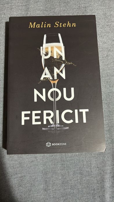 Vand carti in stare buna