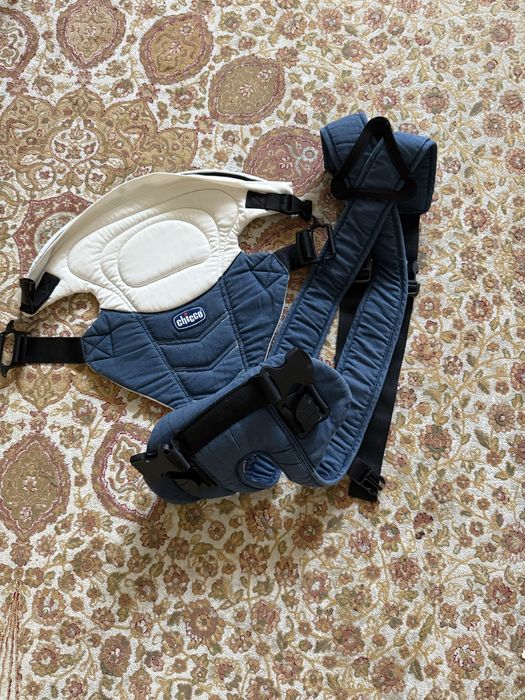 Продам кенгуру фирмы chicco