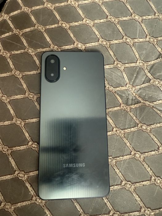 Продам телефон срочно