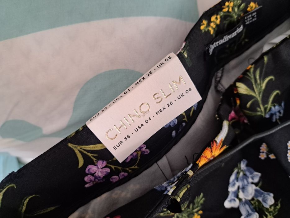 Pantaloni dama Stradivarius