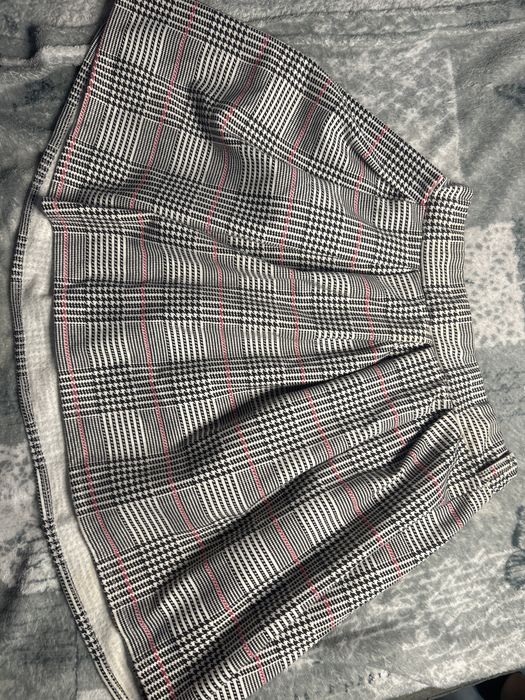 Модерна карирана плисирана пола в колежански стил / Made in Italy / разм. 12 (XS)