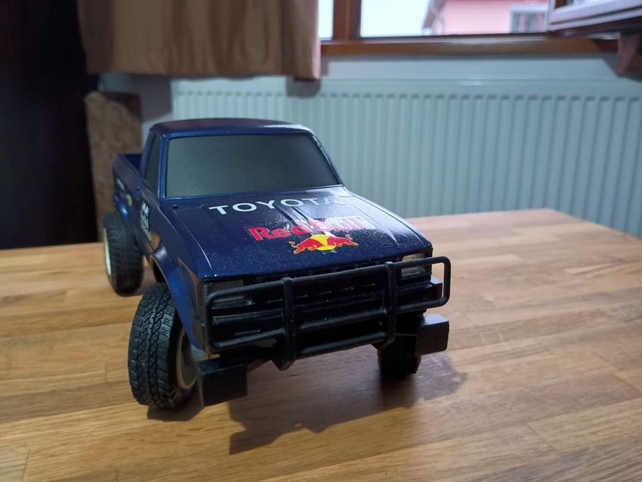 Macheta Nikko Unimog si Toyota Hilux