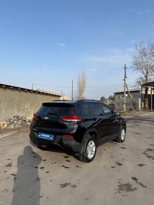 Tracker LS сотилади