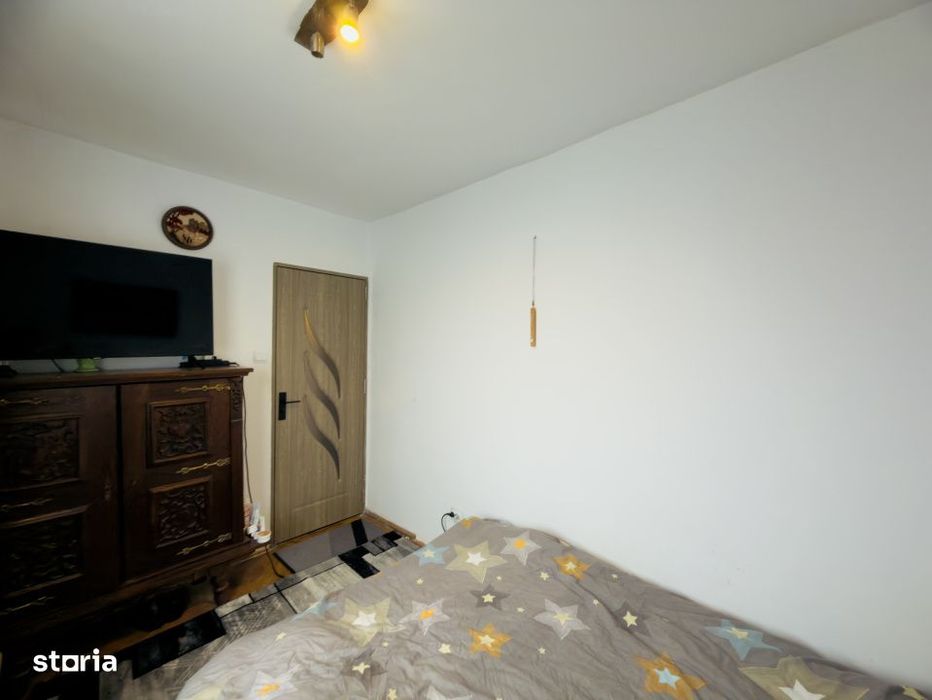 Apartament 3 camere, semidecomandat, 53mp utili, zona Girocului