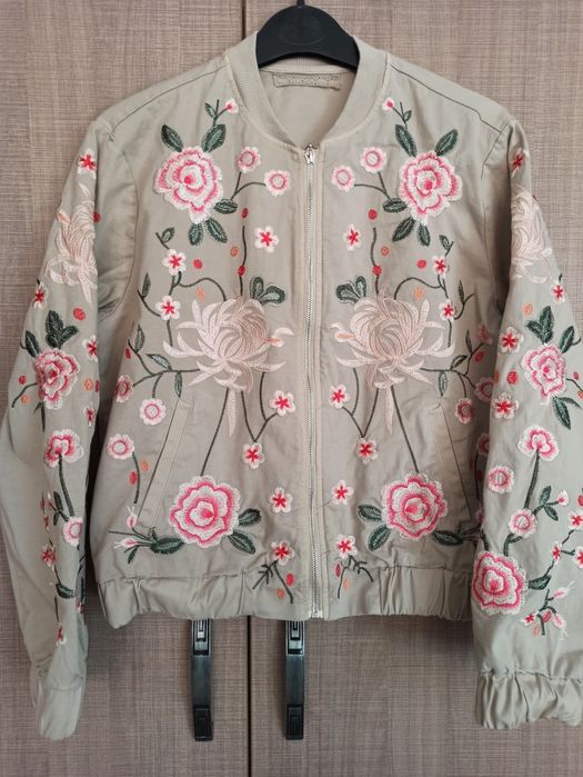 Пролетно яке М размер - 2 бр.