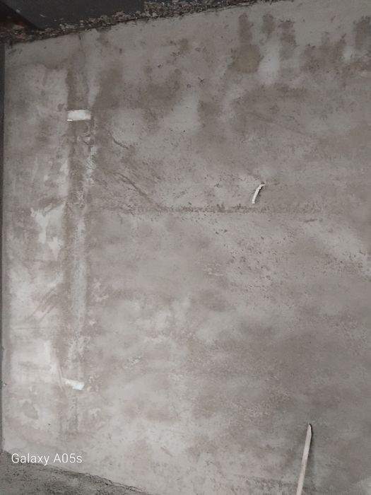 Tencuială manuală clasică/sapa elicopterizată