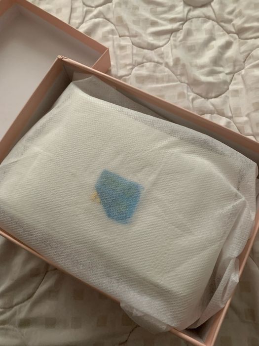 Колжетимды суммада,Сумка MIUMIU новая.