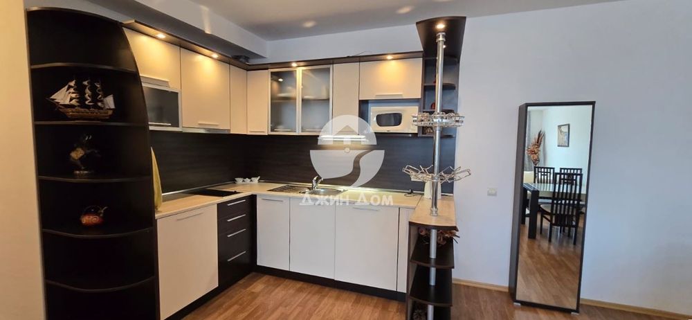 Просторен тристаен апартамент с ГЛЕДКА МОРЕ в к-с „Винеярдс“, гр. Ахе