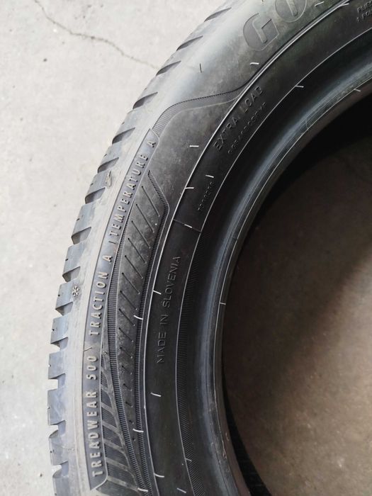 Goodyear Vector 4s