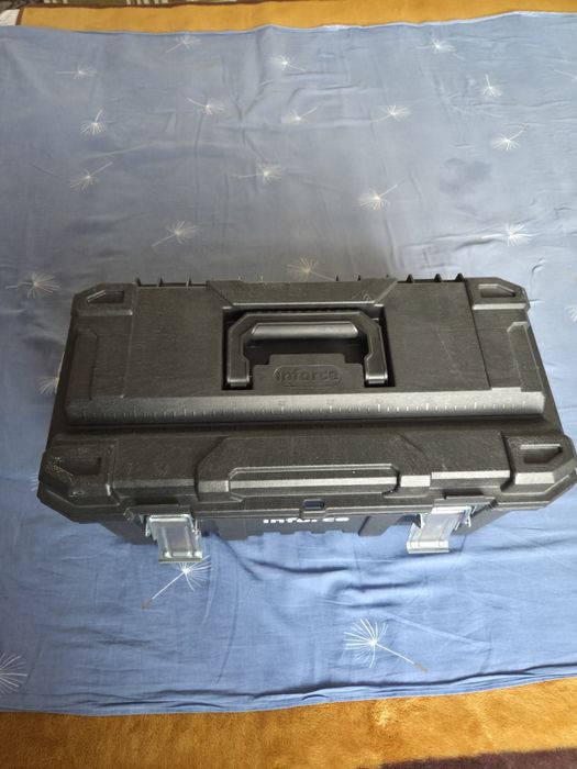 Instrument yashik