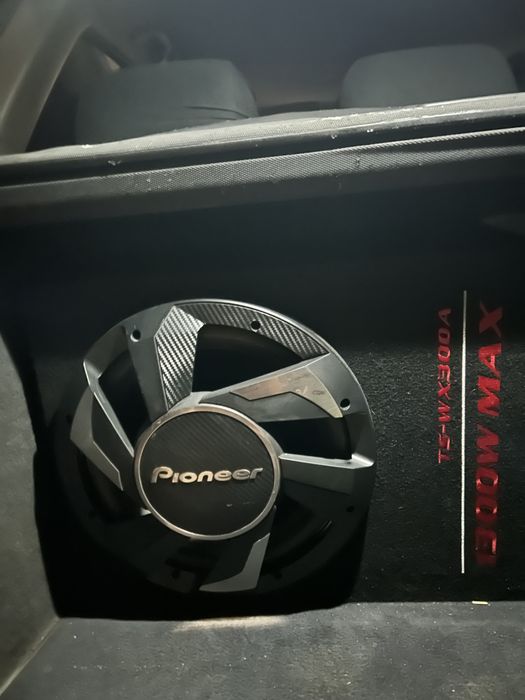 Продавам бас каса Pioneer TS-WX300A 1300W