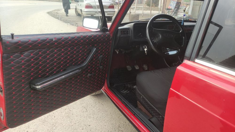 ВАЗ лада 2107 отличный