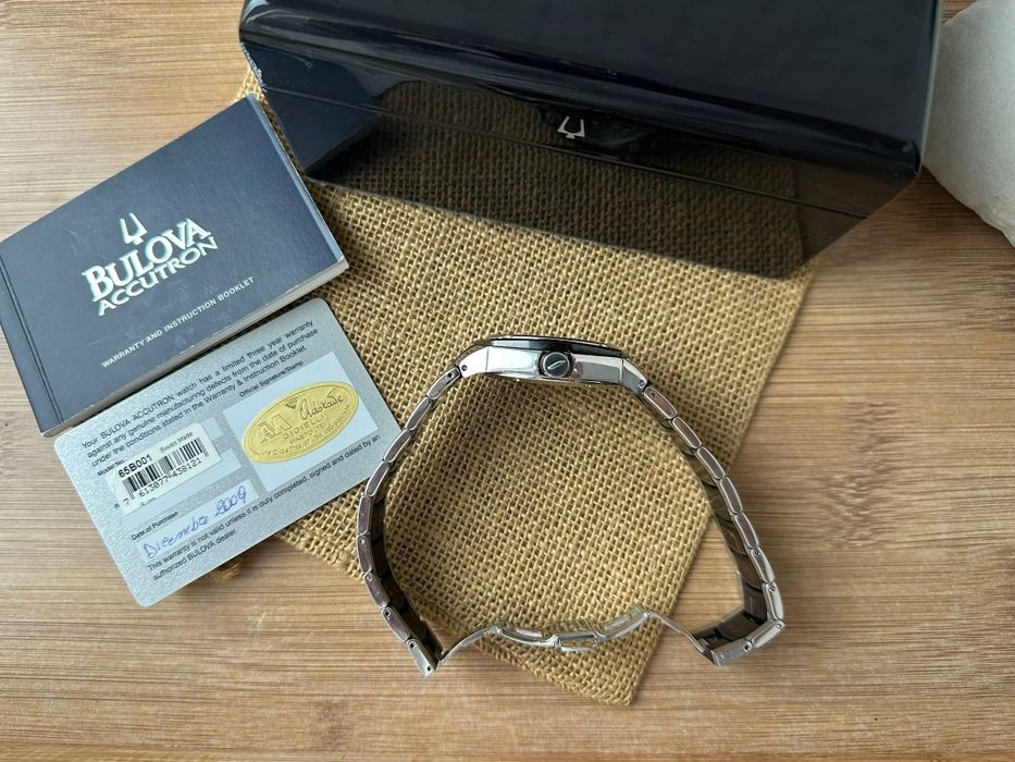 Bulova accutron corvara