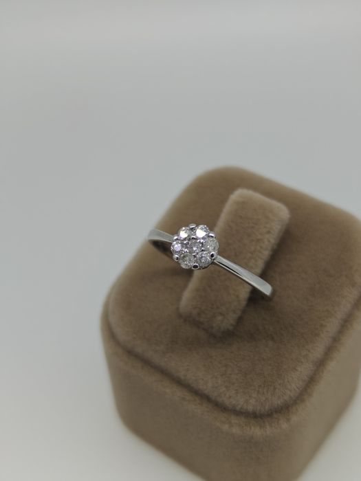 Inel aur alb  9k 1.87gr cu diamante naturale 0.25ct (r)