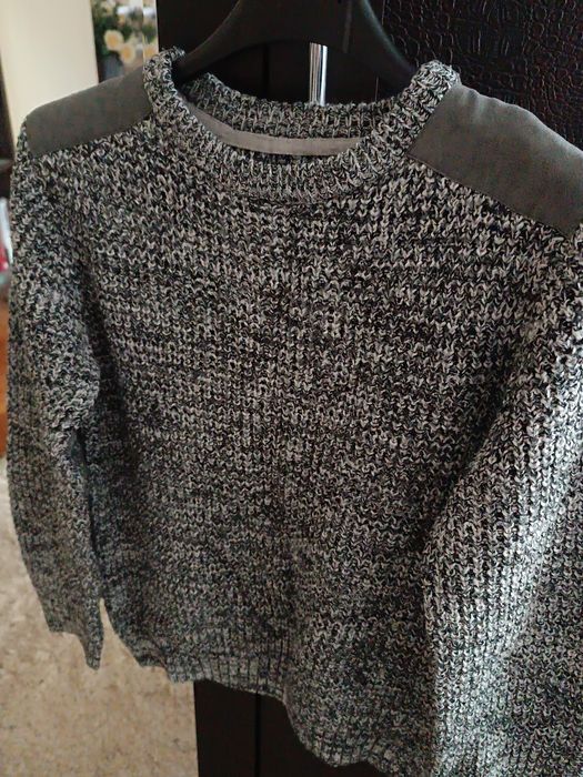 Модерен пуловер за момче