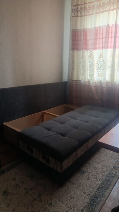 Продам диван почти новая