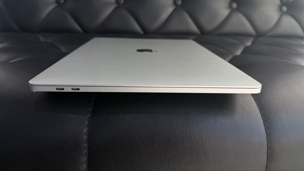 Apple MacBook Pro 2017 i7 16GB 256GB в 15 inch хорошем состоянии