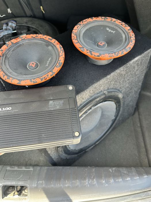 tayyor akustika estradnoy barracuda kalonka. usilitel + JBL sabvufer