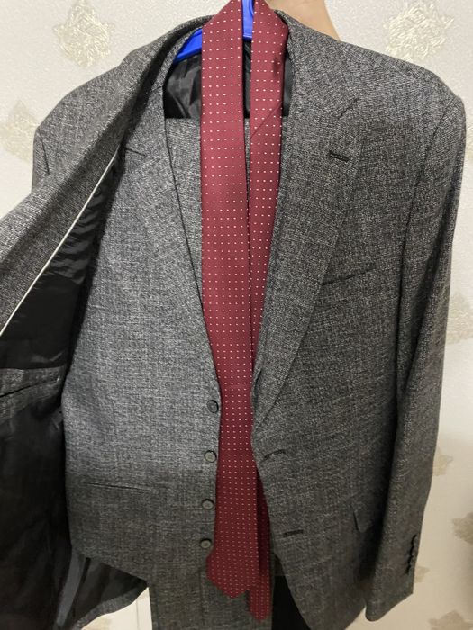 продам костюм тройку