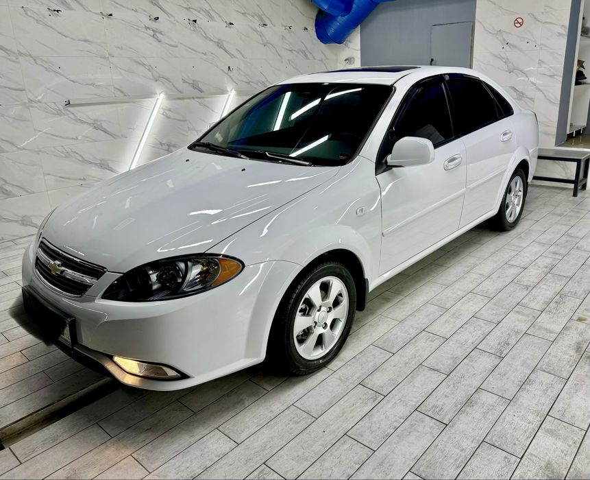 Продаю свою Lacetti 2022 г ноябрь. Пробег 20.000 км.  Full позиция
