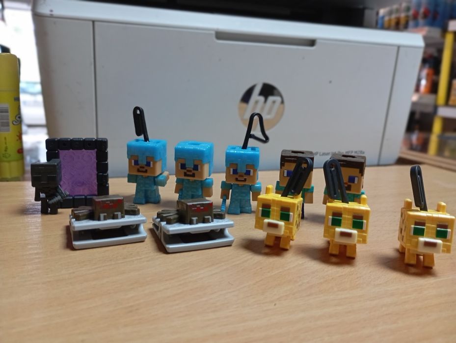 Играчки MineCraft и други