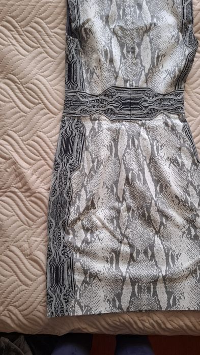 Прекрасна рокля без ръкав DANE VON  FURSTENBERG, змийски принт