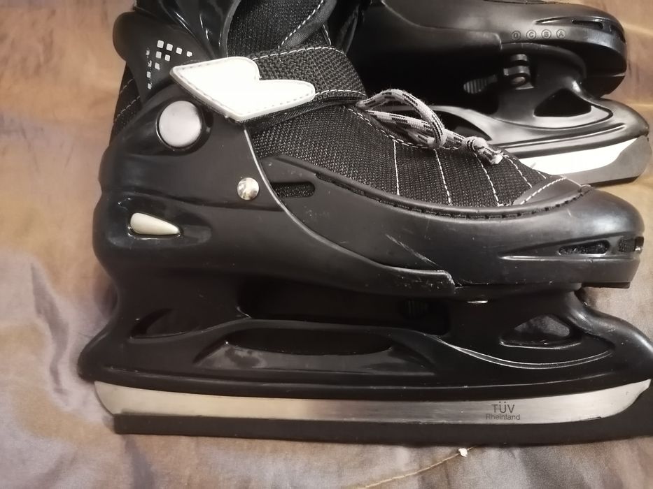 Кънки за пързаляне на лед