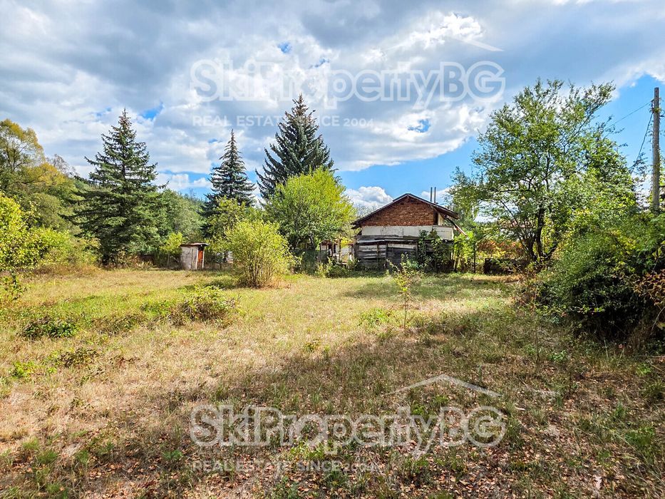 Парцел с разрешение за строеж в близост до язовир Искър!