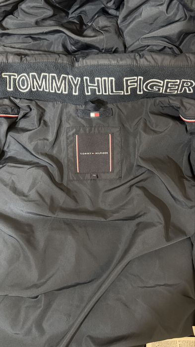 Geaca Tommy Hilfiger marimea 116 copii