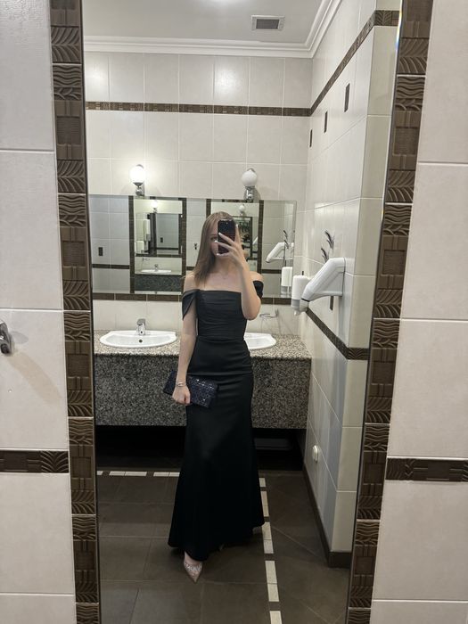 Вечернее платье EMBARK