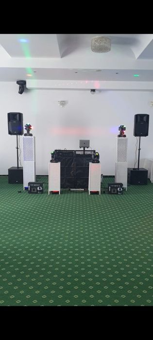 Setup dj - lumini si stative de lumini