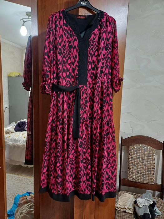 Продам платья 54-56 размер