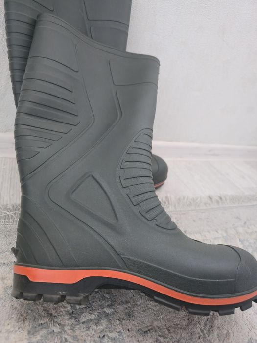 Продам спецобувь