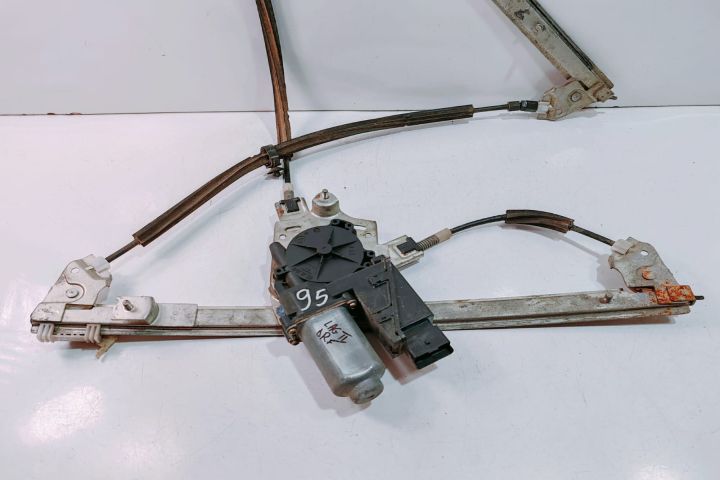 Macara  dreapta fata cu motoras Renault Laguna a 2-a generatie