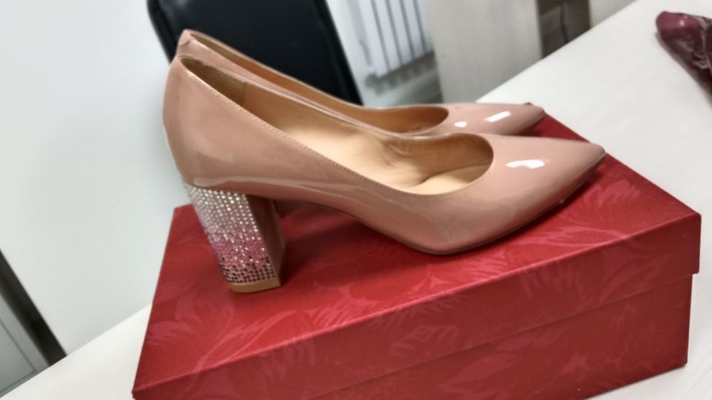 Продаю туфли итальянкие