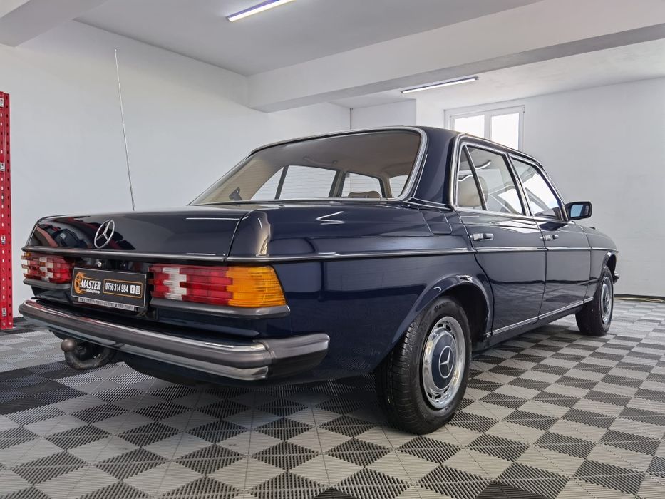 Mercedes w123 cobra 240D automatic