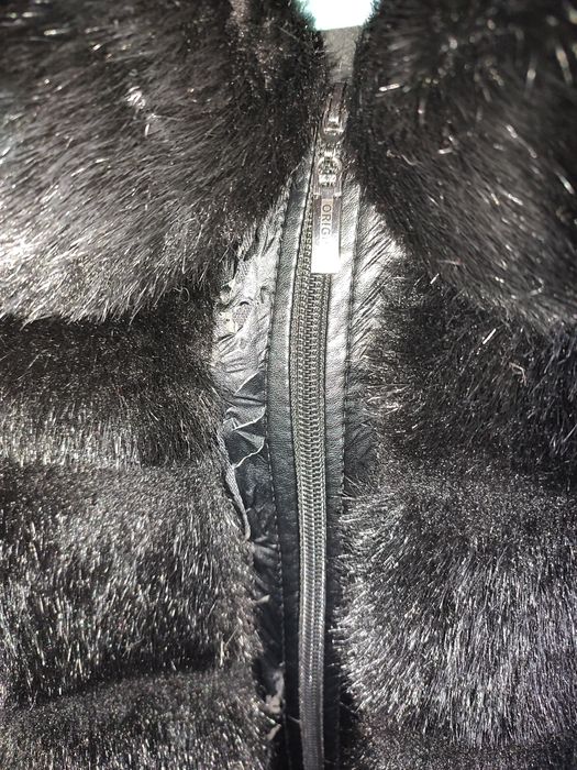 Продам меховой жилет