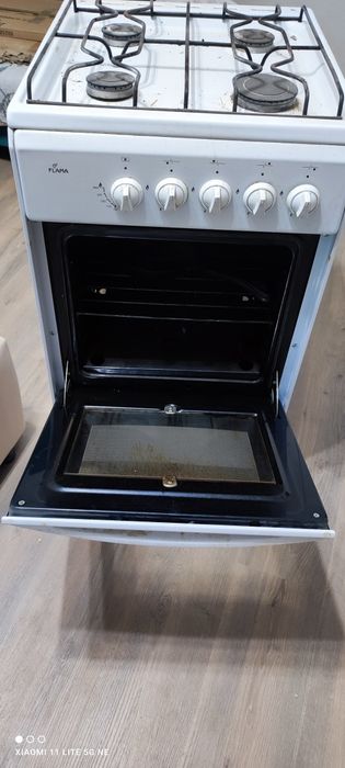 Продам газ плиту